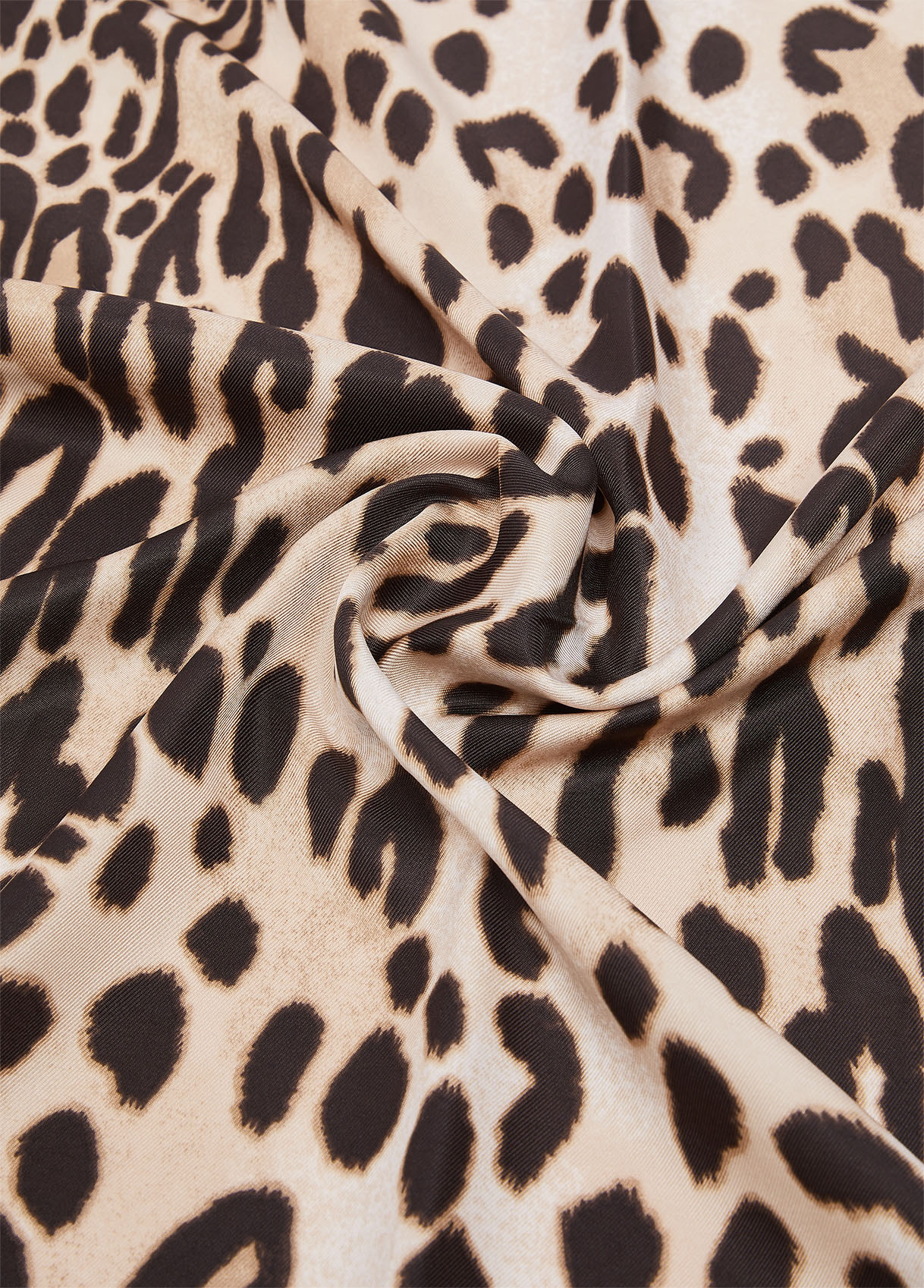 Foulard grande con stampa animalier 1